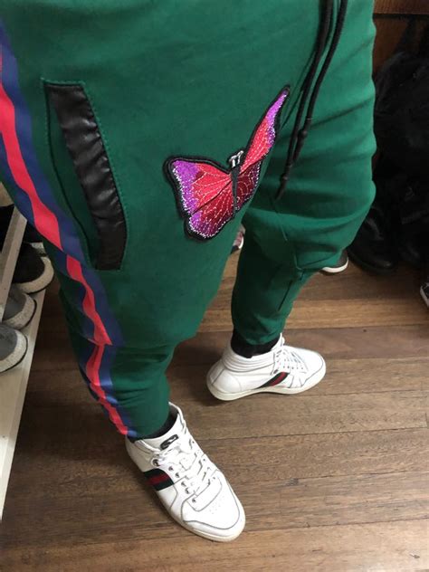 gucci joggers snake.